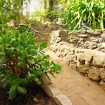 Eco House In Unique Environment 別荘