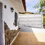 別荘 Eco House In Unique Environment *